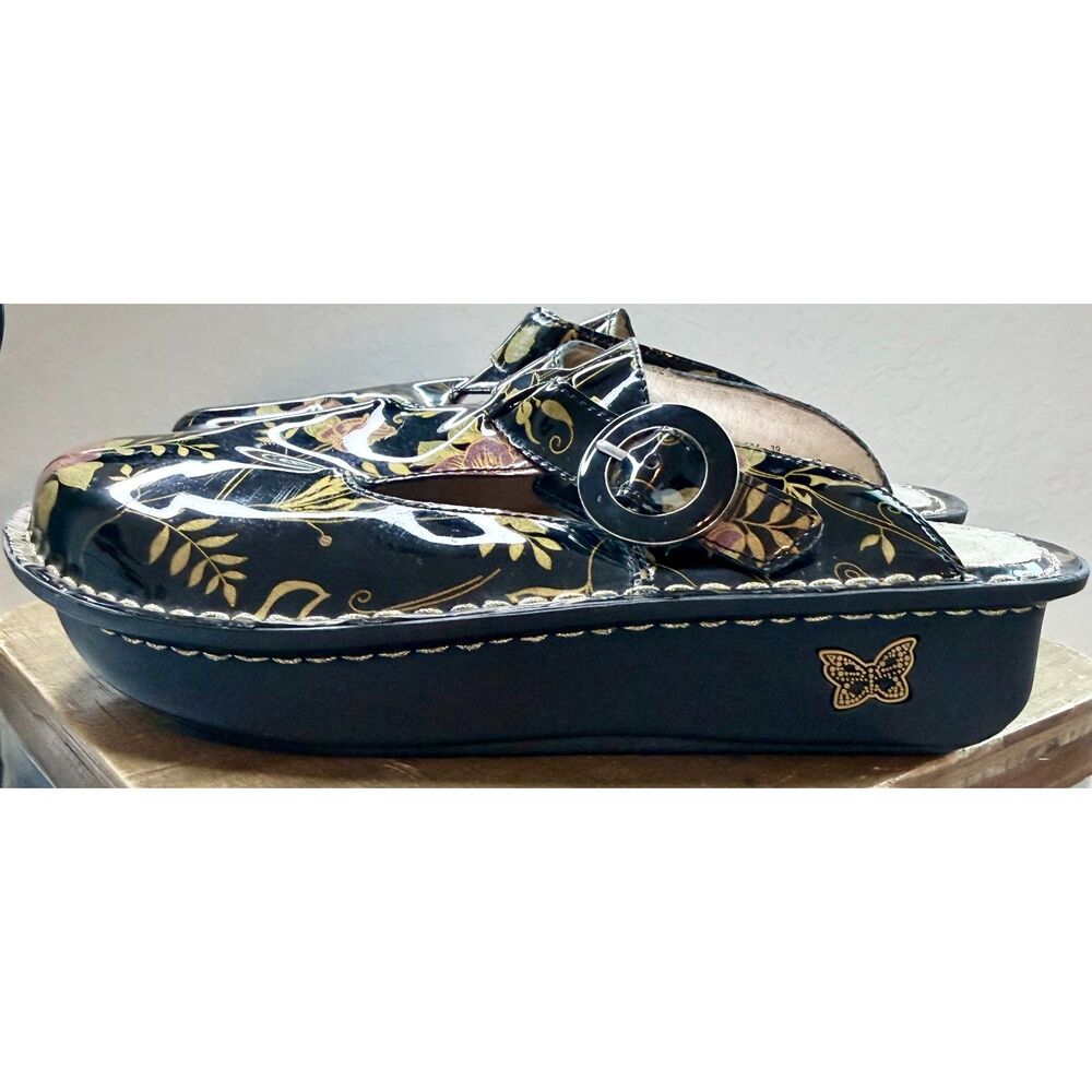 Alegria Floral Patent Leather Clogs  US 9 Black Gold Boho Cottagecore Comfort
